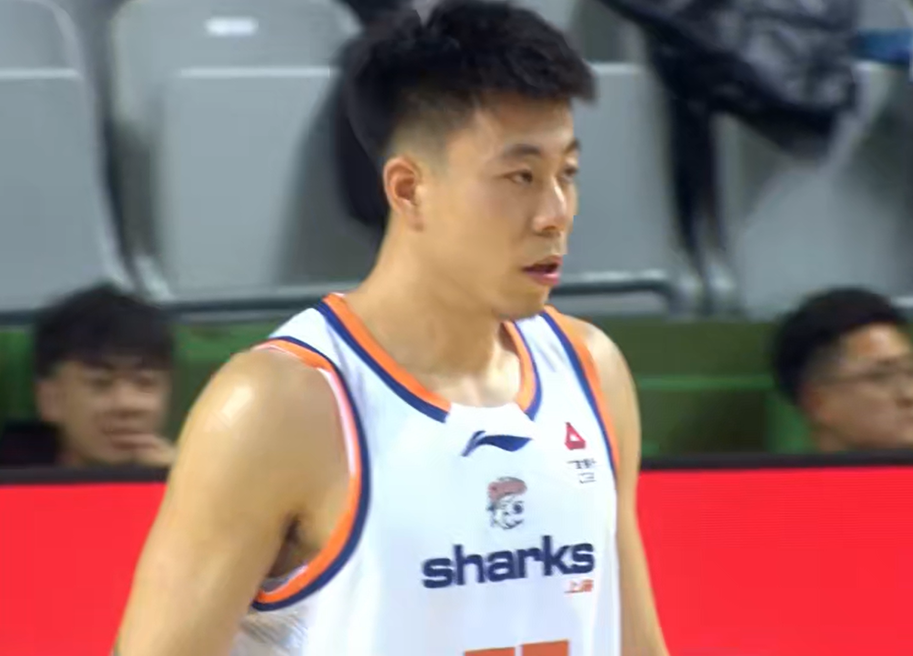 B体育登录-失望！男篮顶级锋线打36分钟，只得5、分 球迷：郭士强还要他吗？