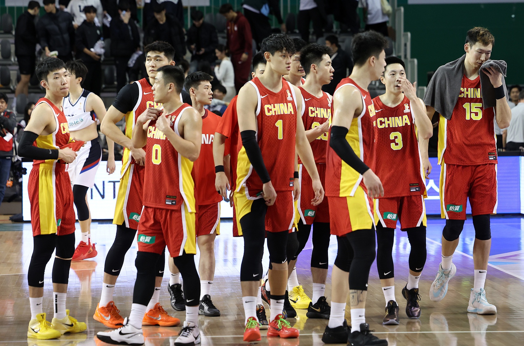 男篮集训名单公布:赵睿&赵继伟&张镇麟领衔 周琦郭昊文落选